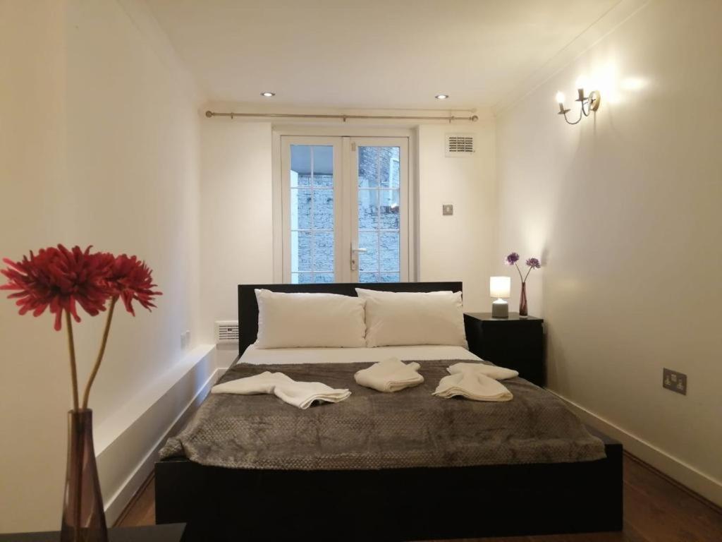 Entire 2-Bedroom Flat In Camden London Exterior foto