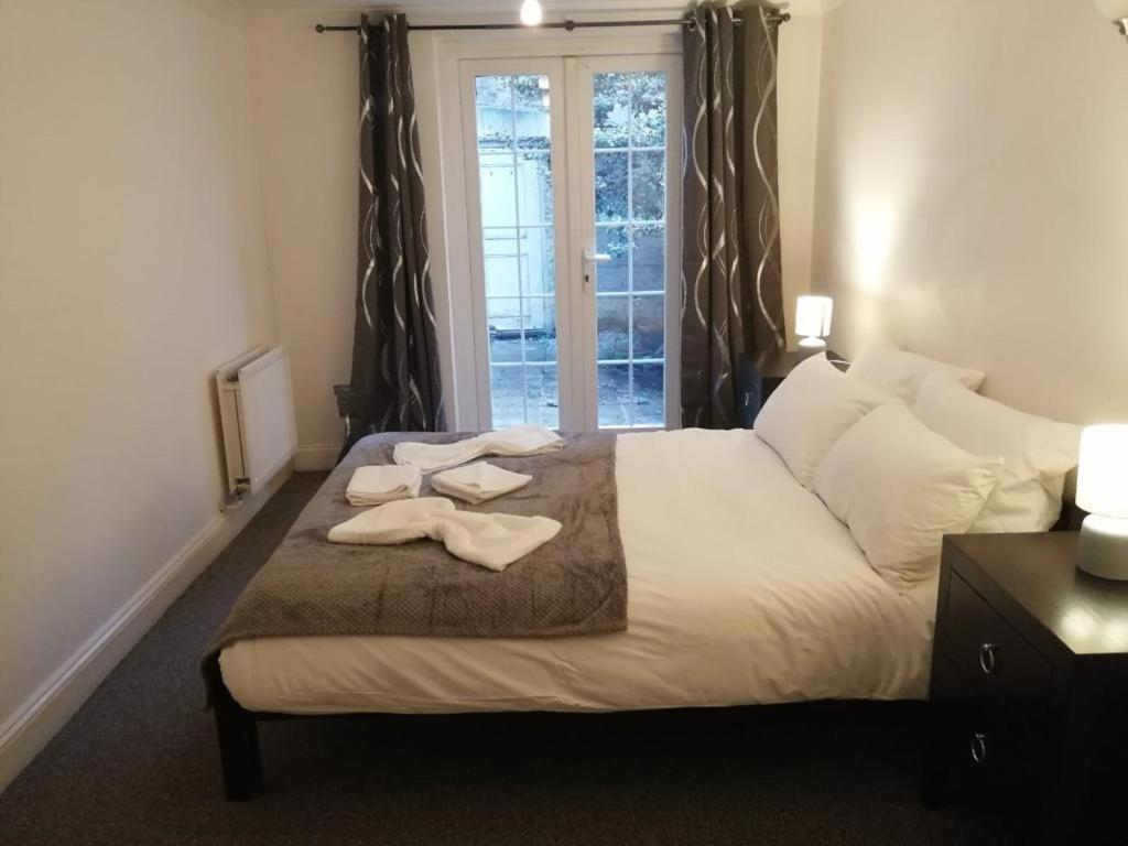 Entire 2-Bedroom Flat In Camden London Exterior foto