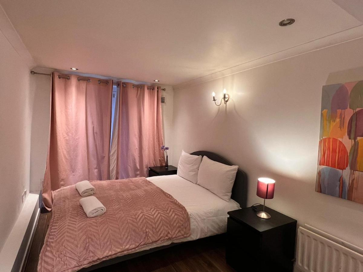 Entire 2-Bedroom Flat In Camden London Exterior foto